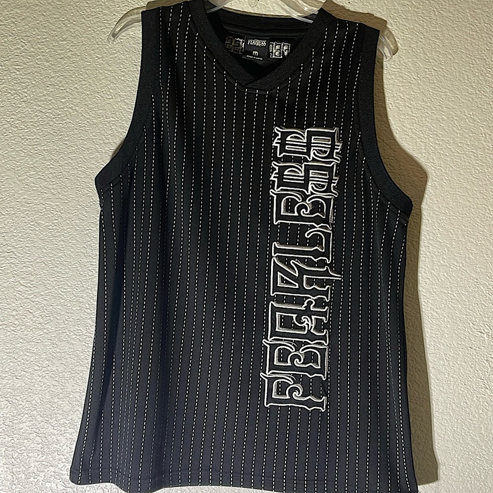 Fearless Men’s Medium No Sleeves Shirt.